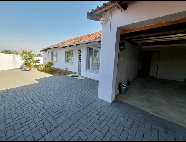 3 BEDROOM HOUSE FOR SALE IN ELANDSPOORT